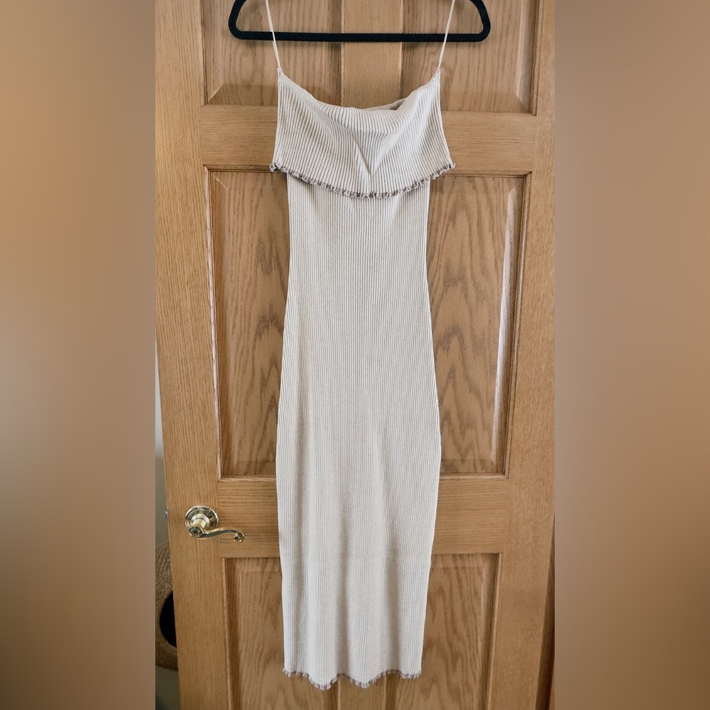Le Lis Strapless Cream Ribbed Dress
